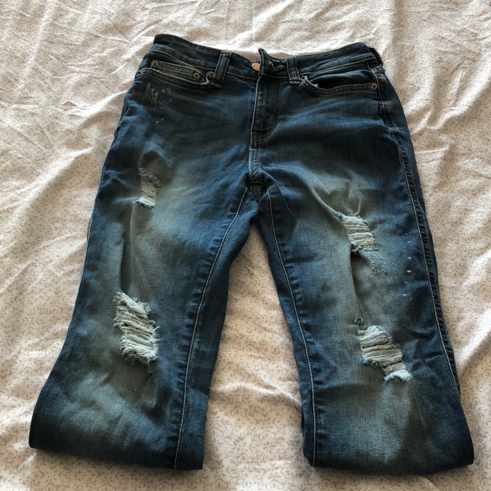 Ripped Aeropostale Girlfriend jeans.